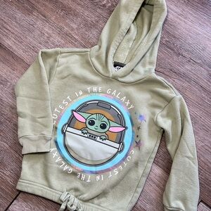 Star wars children’s pullover hoodie size 4T Baby Yoda Grogu